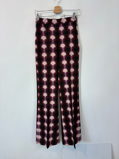 ZARA. Total look  estampado retro
