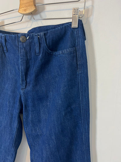 ZARA. Denim azul oscuro acampanado. T 34(s)