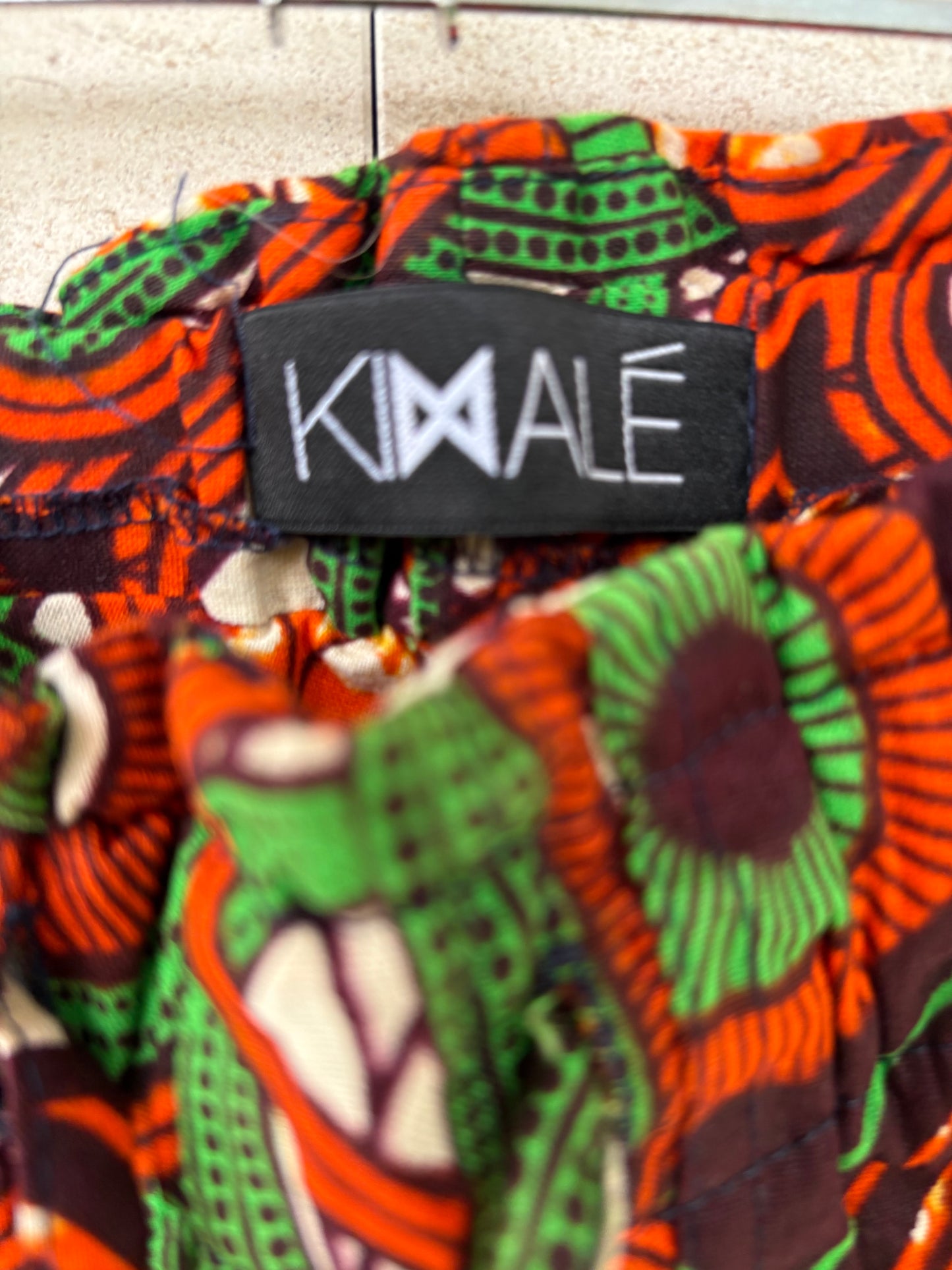 KIMALÉ. Pantalón estampado colores