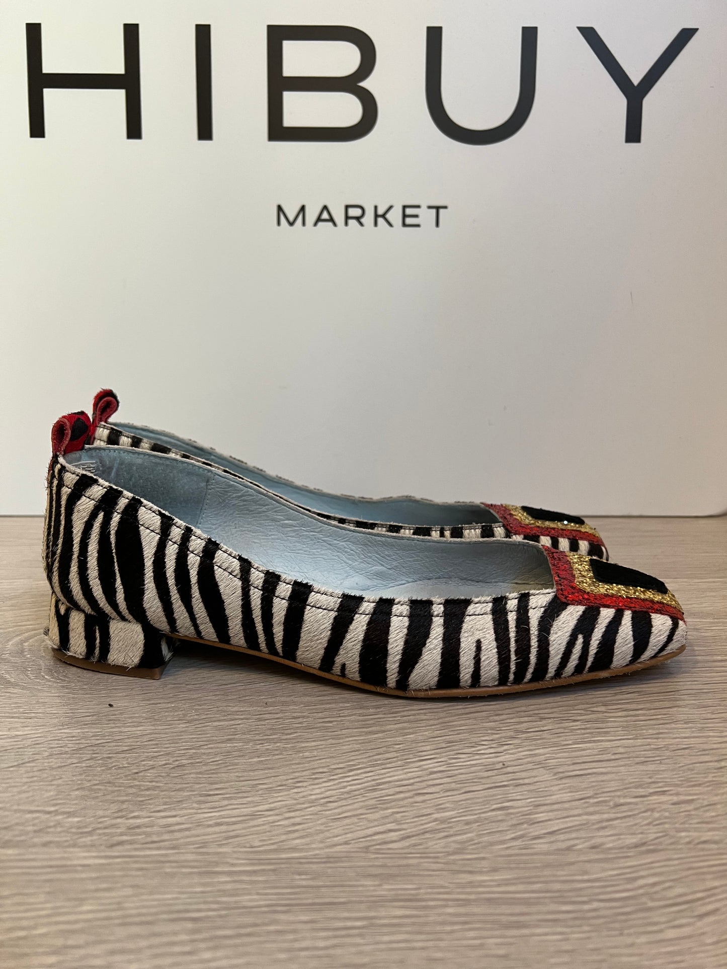 DE FLORES Y FLOREROS. Bailarina textura detalles en purpurina. T 38