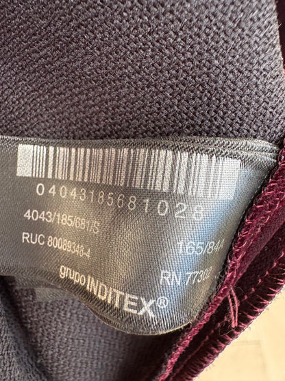 ZARA. Vestido corto plumas