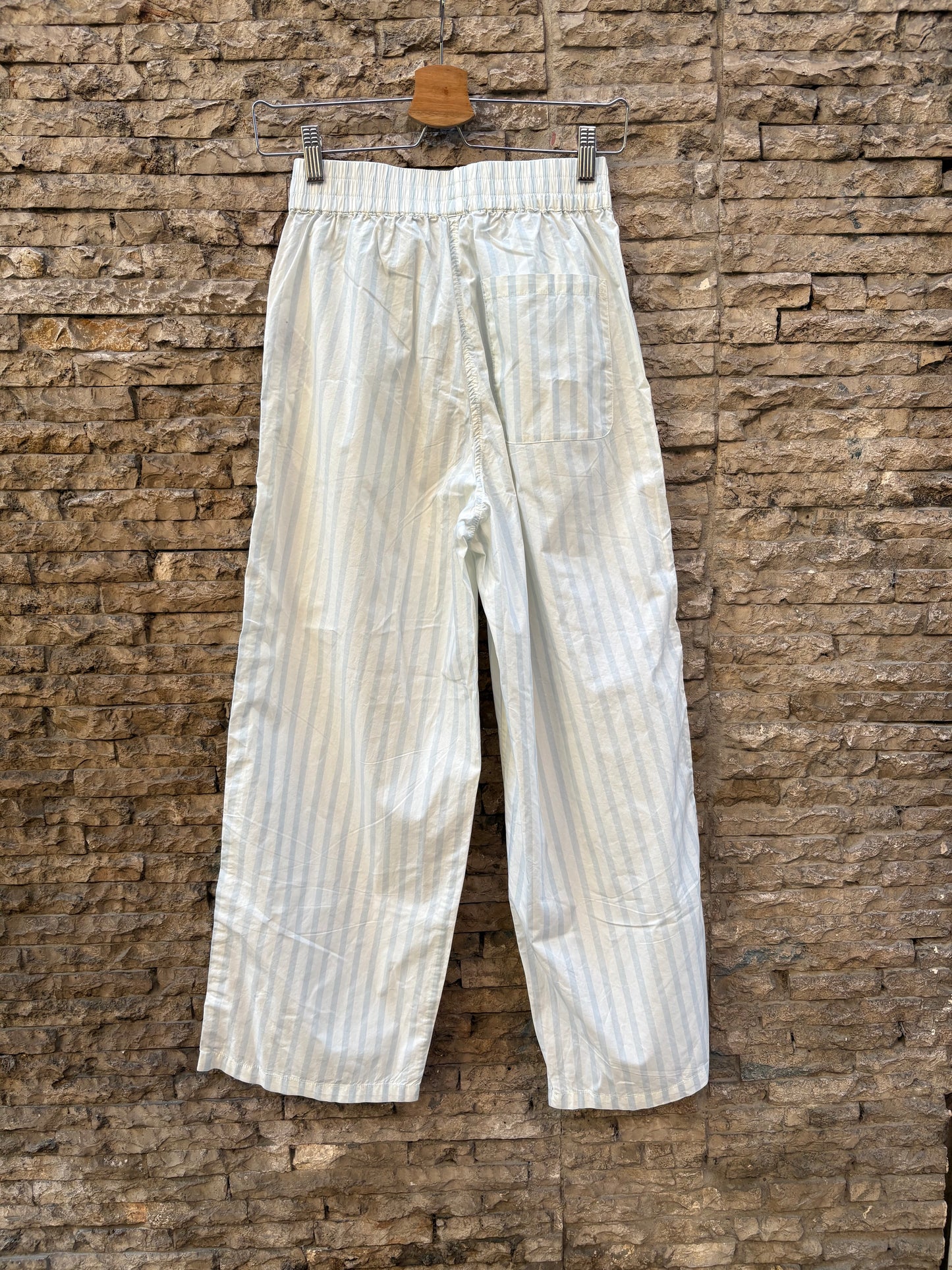 AMERICAN VINTAGE. Pantalón algodón rayas azul claro