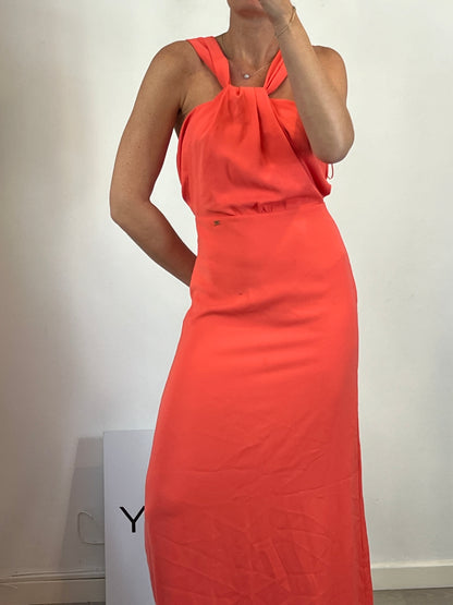 PEDRO DEL HIERRO. Vestido largo coral detalle escote. T S
