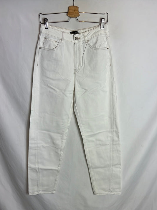 MASSIMO DUTTI. White denim mom fit style with seams. T 38