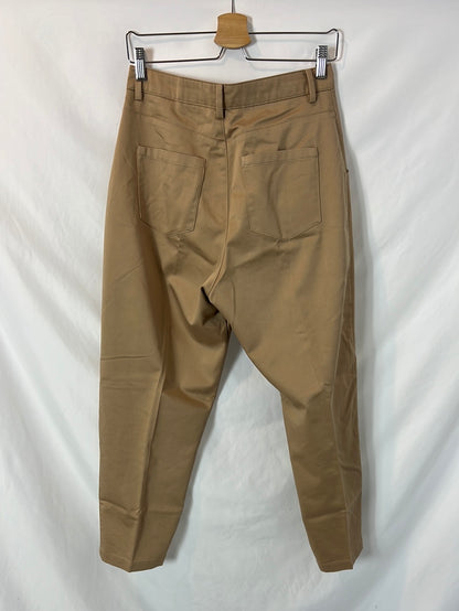 ZARA. Pantalón beige pinzas. T 36