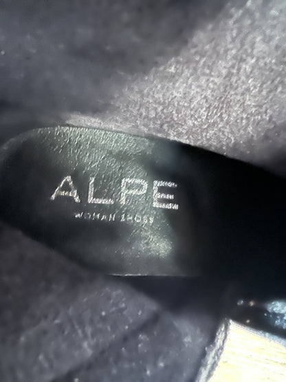 ALPE. Botas negras piel cuña. T.38
