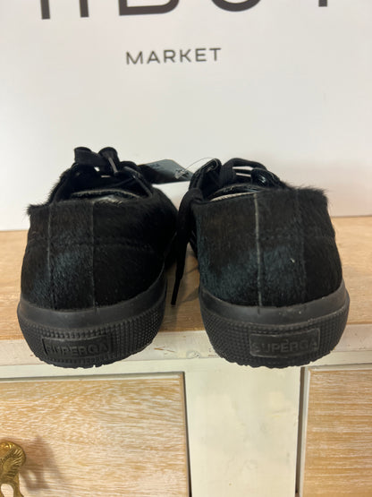 SUPERGA. Zapatillas negra pelito. T 39