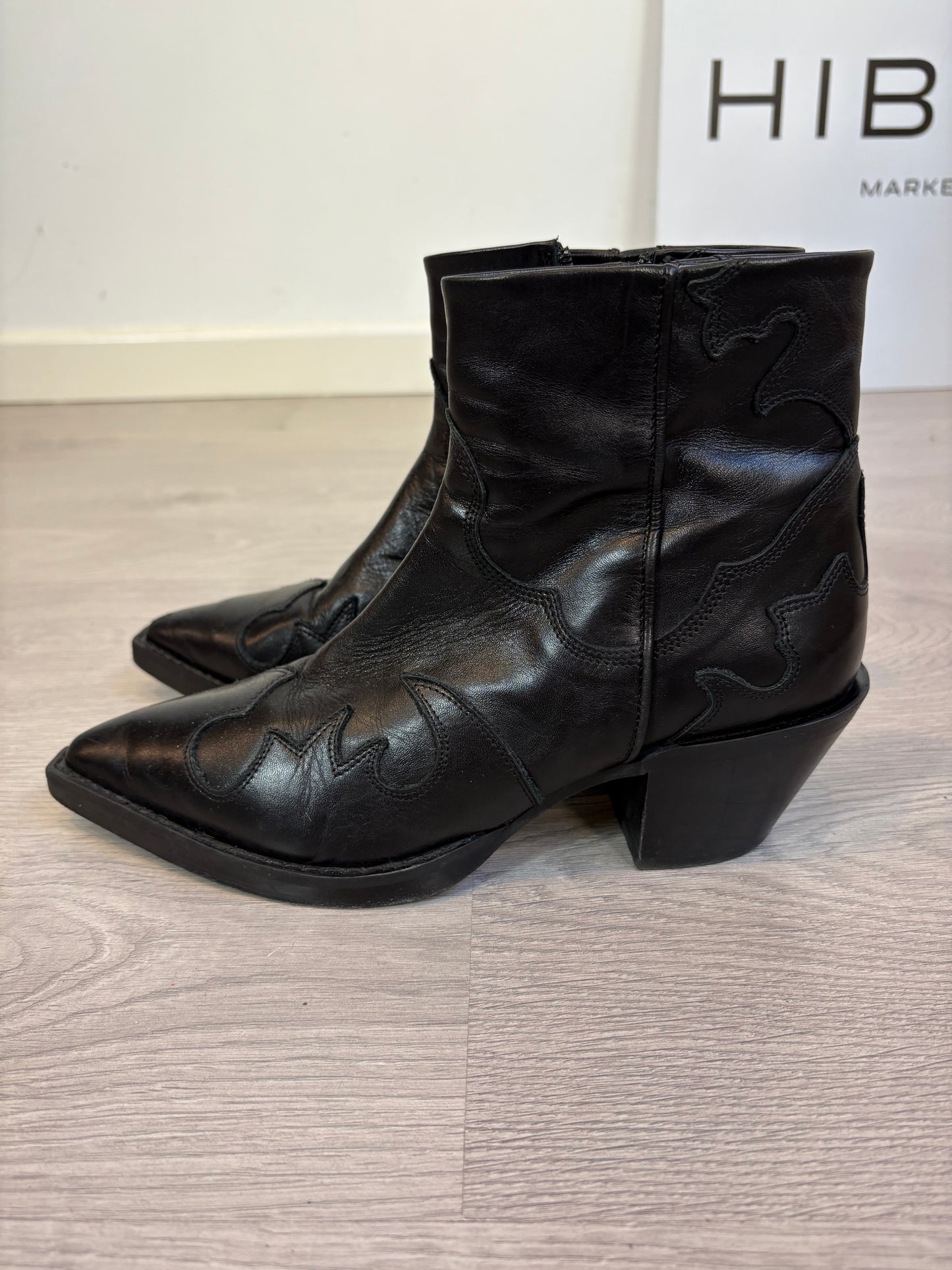 THE KOOPLES. Botines negros piel