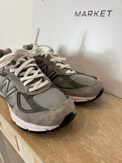 NEW BALANCE. Zapatillas grises texturas. T 38.5