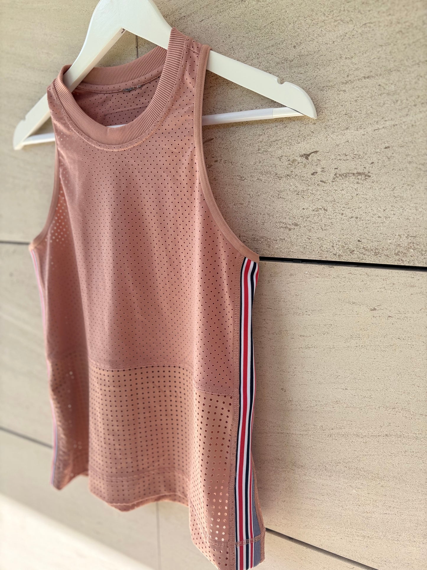 ADIDAS x STELLA McCARTNEY.Top deportivo rosa calado. T S/M