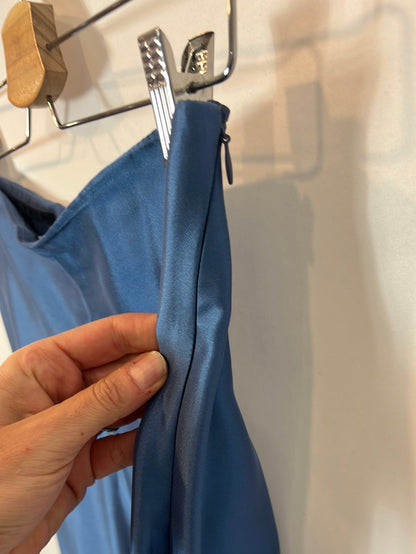 BALMASEDA. Textured blue trousers. TS