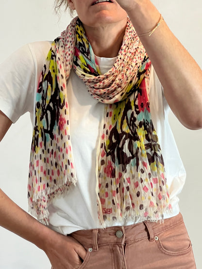 KENZO. Fular estampado seda