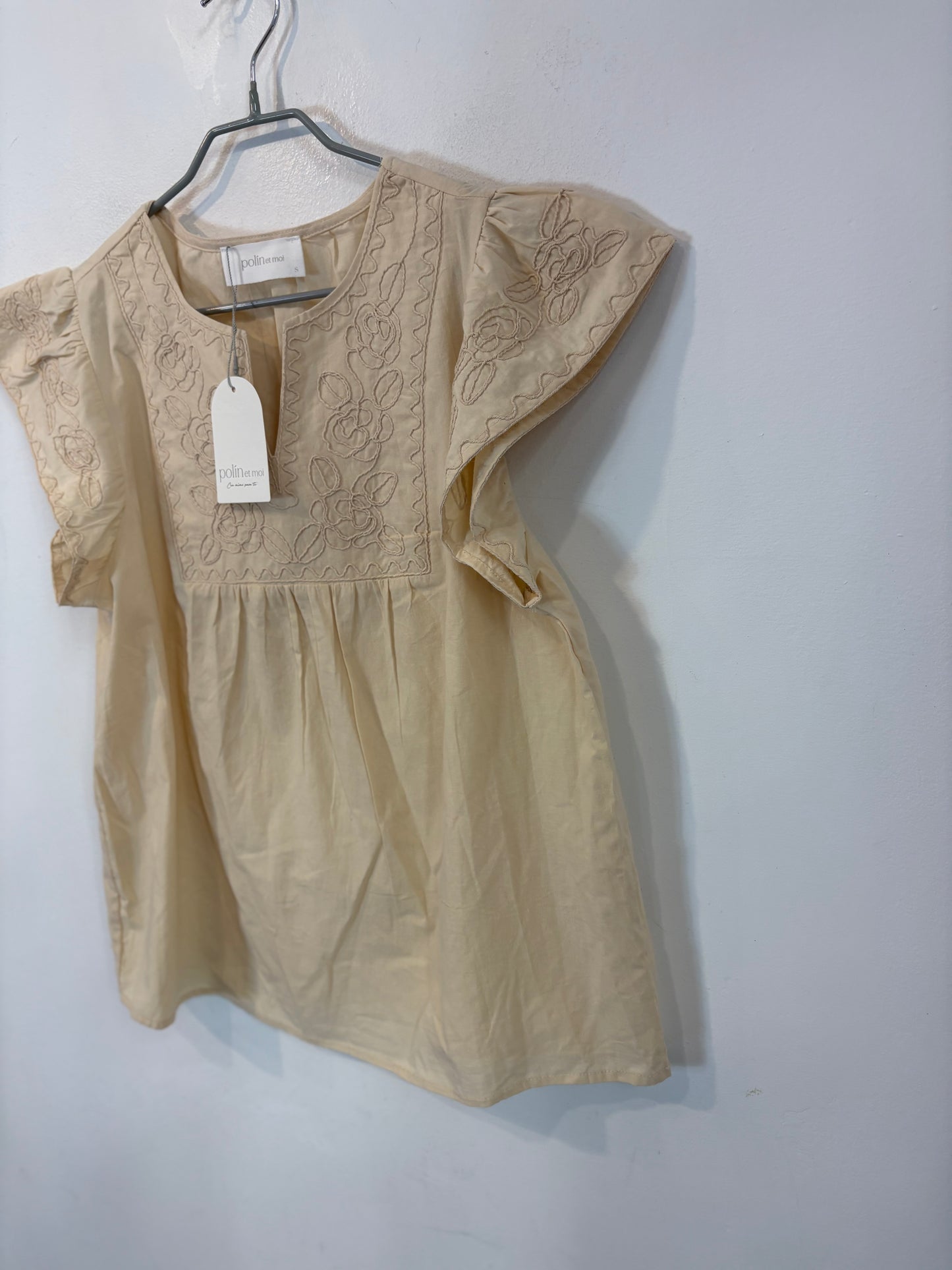 POLIN ET MOI. Blusa beige bordada