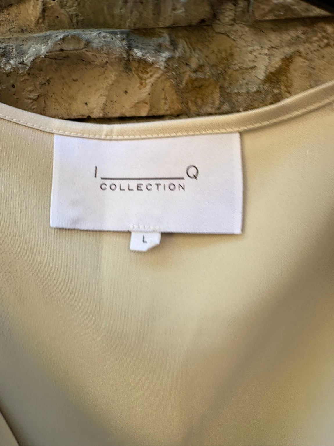 IQ COLLECTION. Body champagne hombreras
