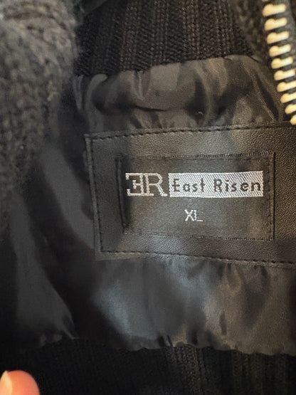 OTRAS. Chaqueta  doble textura bordada