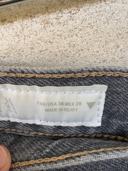 ZARA. Denim gris pata ancha