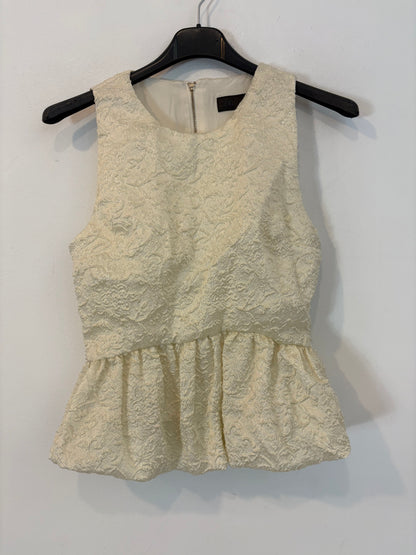 ZARA. Shiny textured top. TS