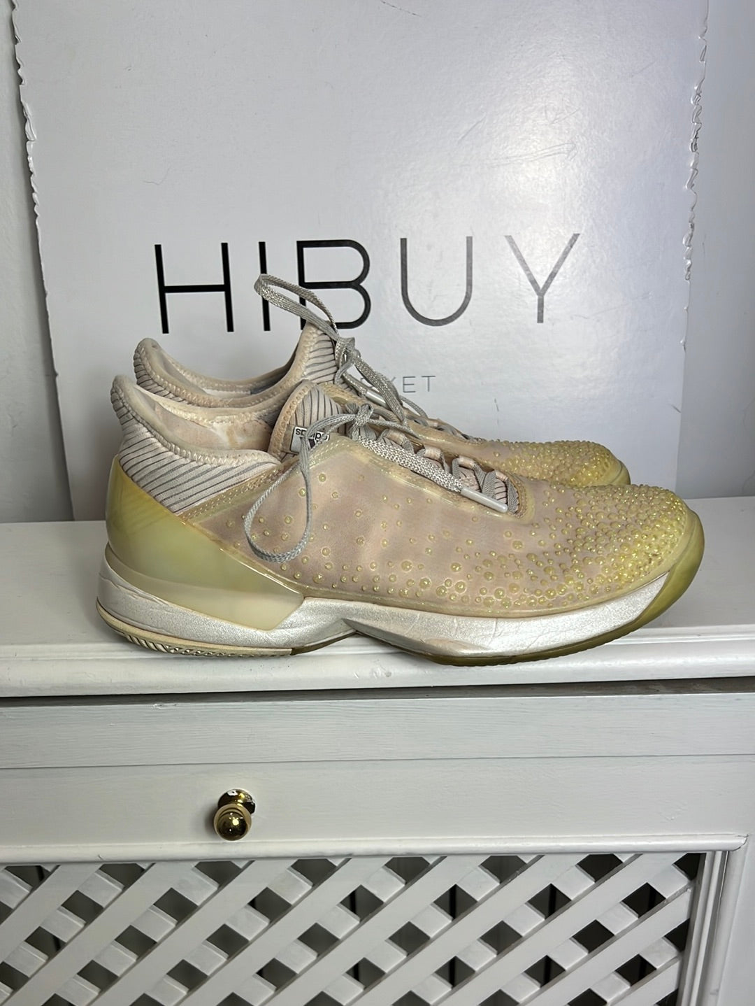 ADIDAS. Zapatillas detalles pedrería rosa claro. T 40