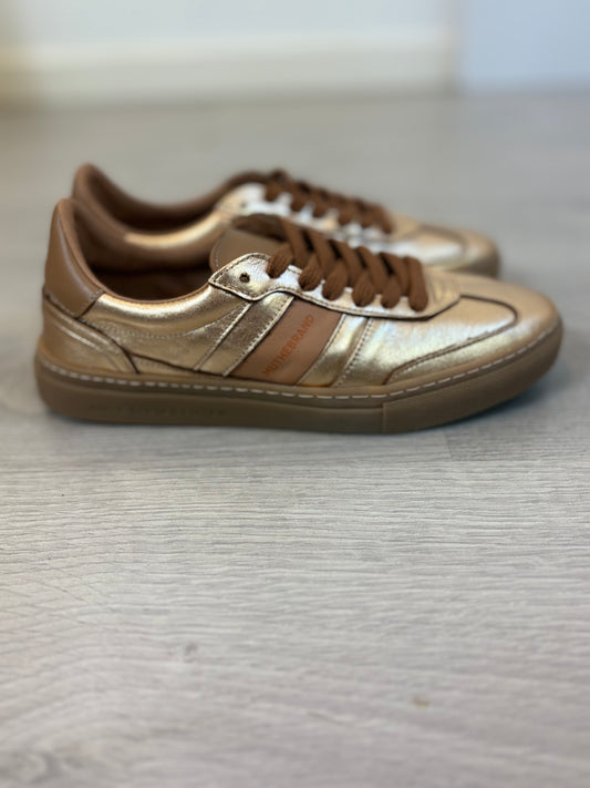 MU THE BRAND. Zapatillas Golden Edition. T 37