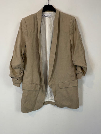 ZARA. Blazer lino beige tostado