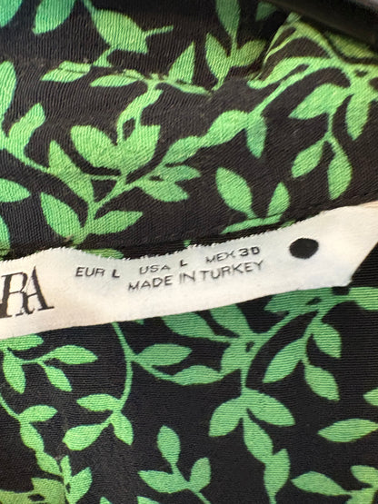 ZARA. Vestido largo camisero estampado verdes