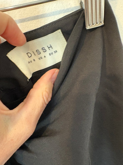 DISSH. Falda negra detalle