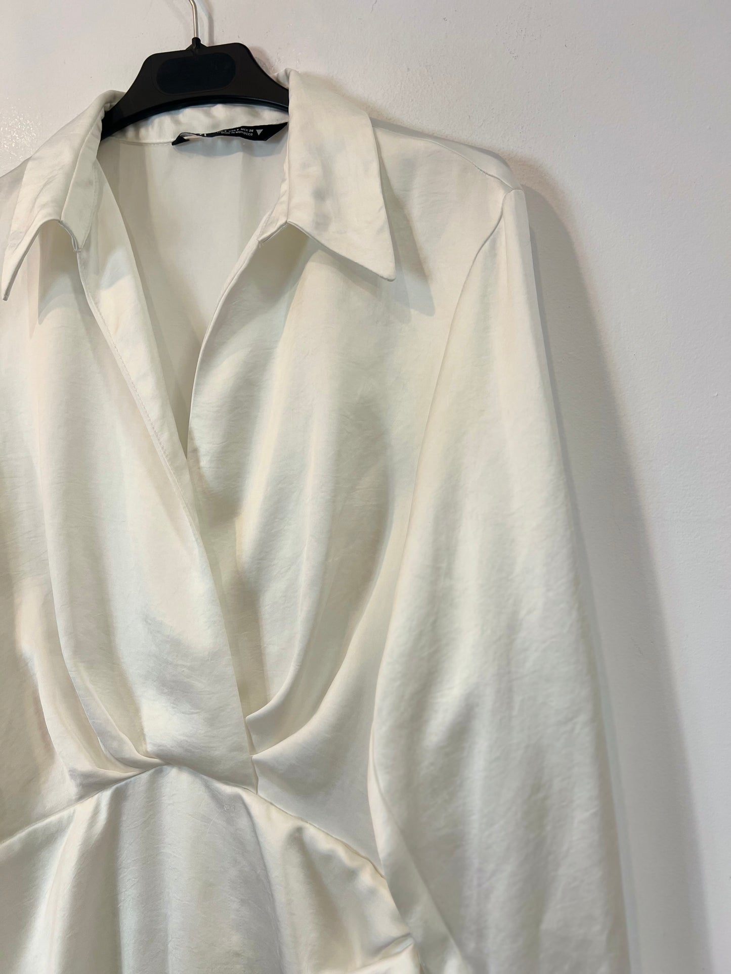 ZARA. White satin Ts dress