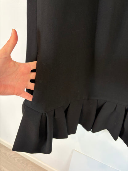 MAJE. Vestido negro corto bolsillos. T 38