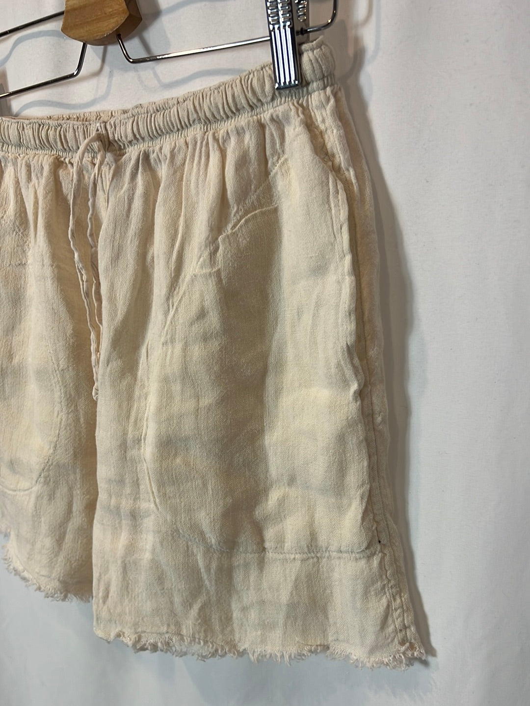 LA BOTTEGA DI BRUNELLA. Pantalón corto beige T.m