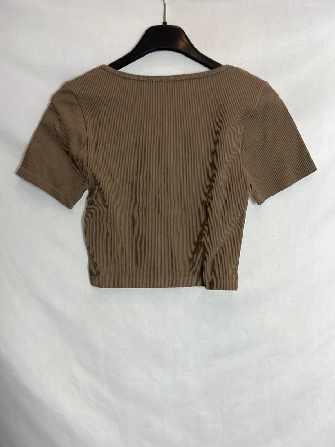 STARDIVARIUS. Brown elastic ribbed crop top. TM