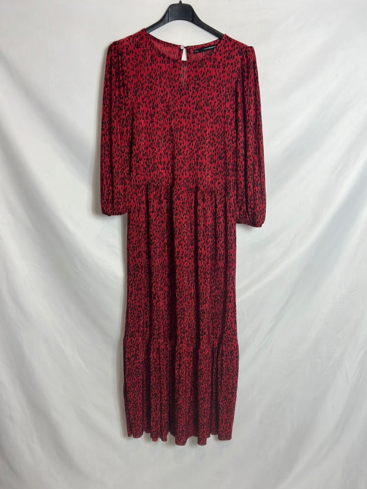 SFERA. Vestido midi rojo textura