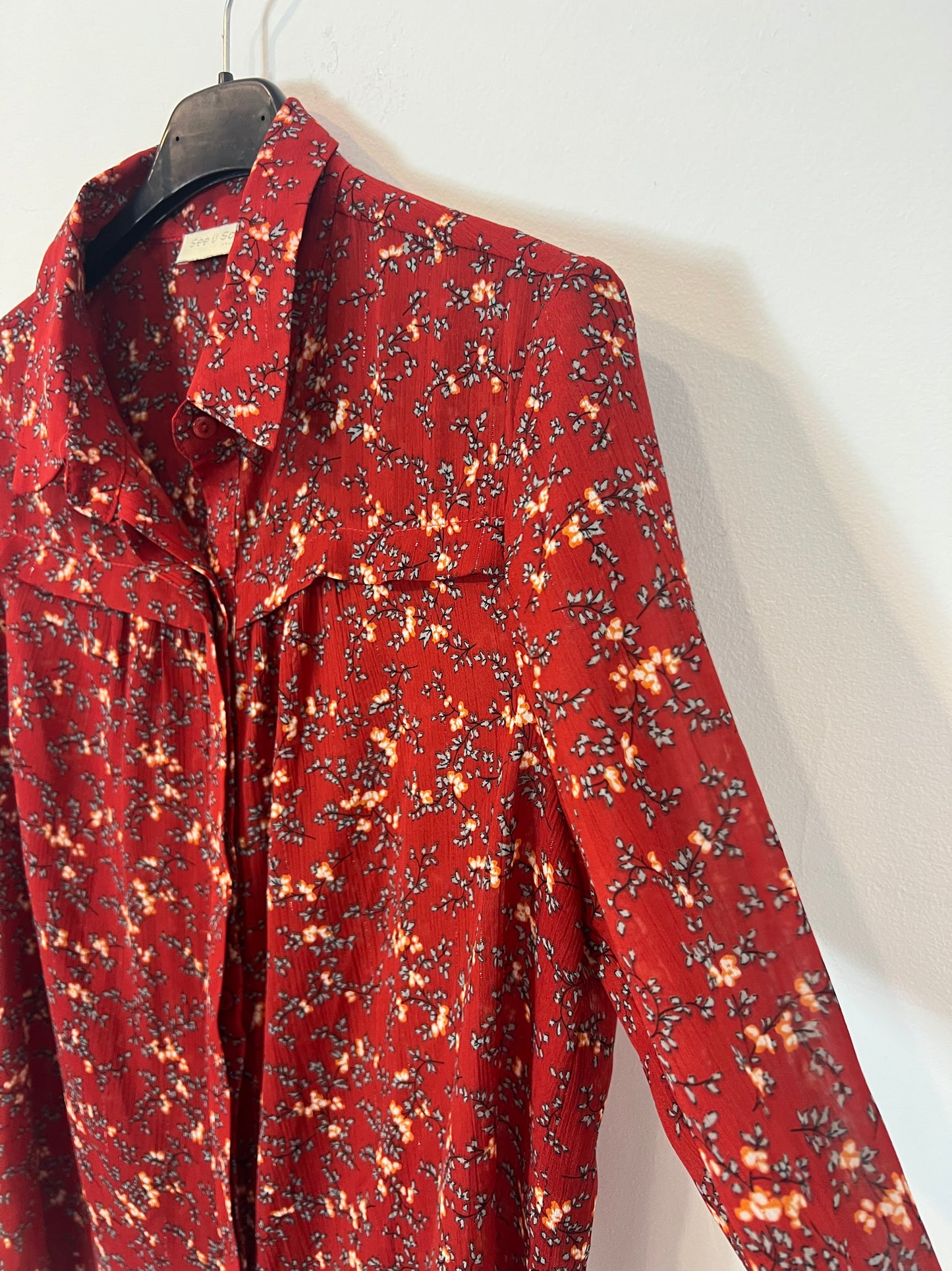 SEE U SOON. Blusa fluida flores. T 2(M)