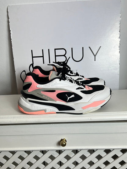 PUMA. Zapatillas plataforma colores. T 38