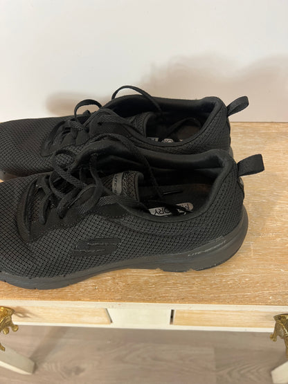SKETCHERS. Zapatillas negras textura. T 40