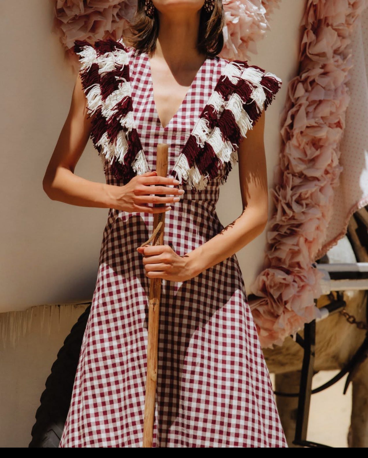 IQ COLLECTION. Vestido largo vichy flecos