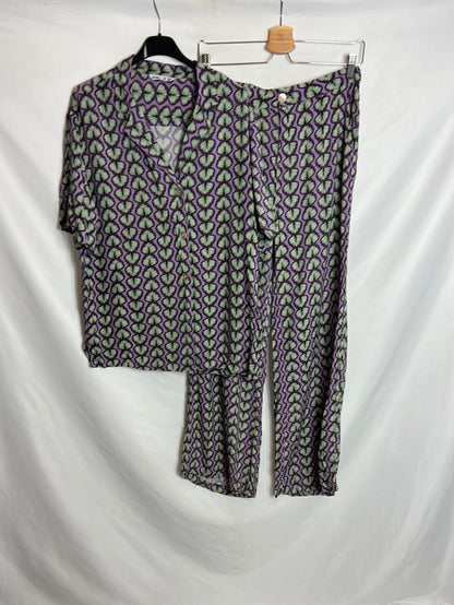 LEFTIES. Total look morado fluido T M