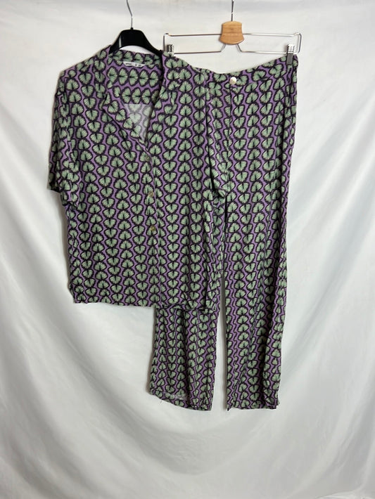 LEFTIES. Total look morado fluido T M