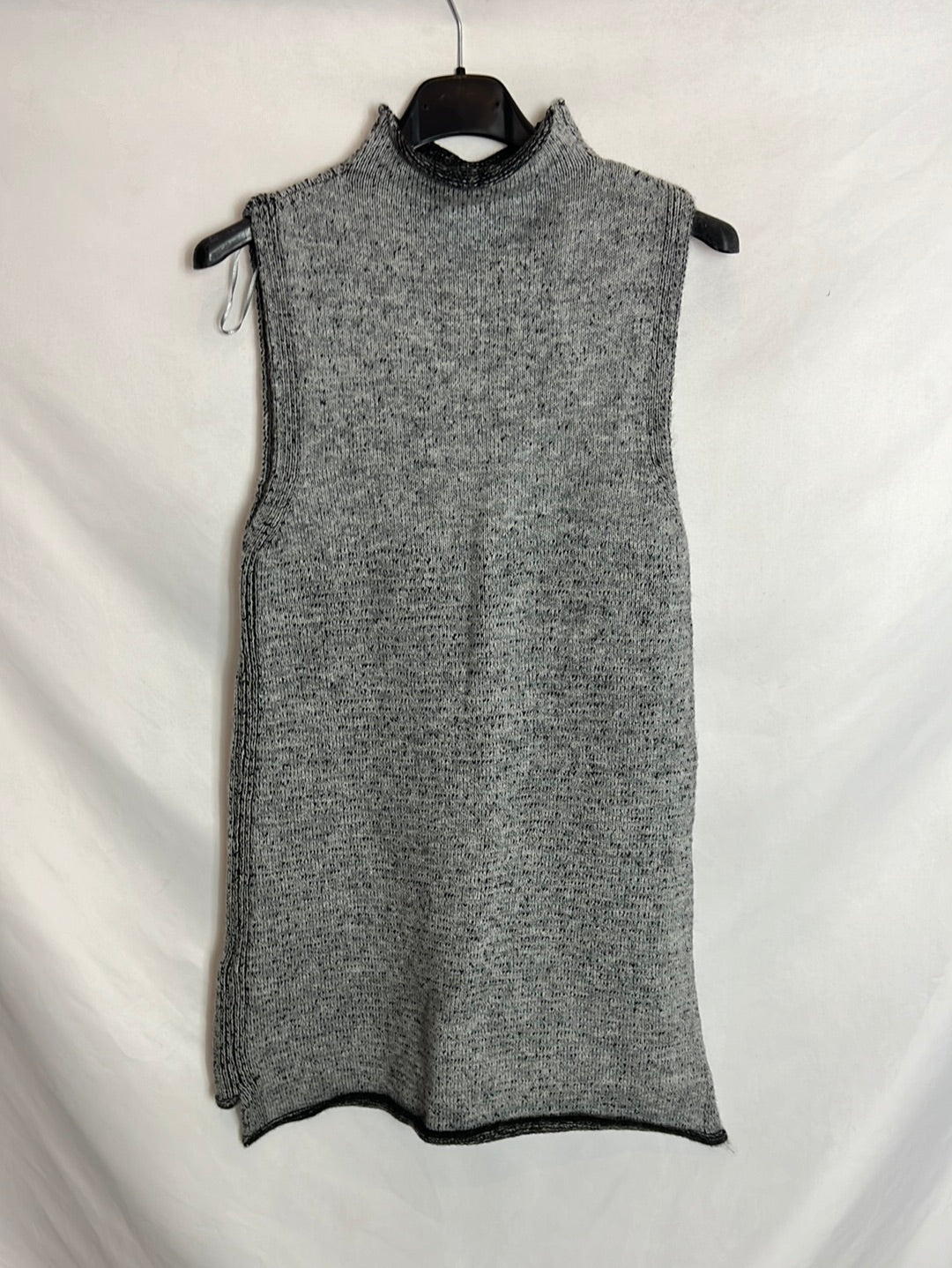 ZARA. Jersey sin mangas gris apertura. TS