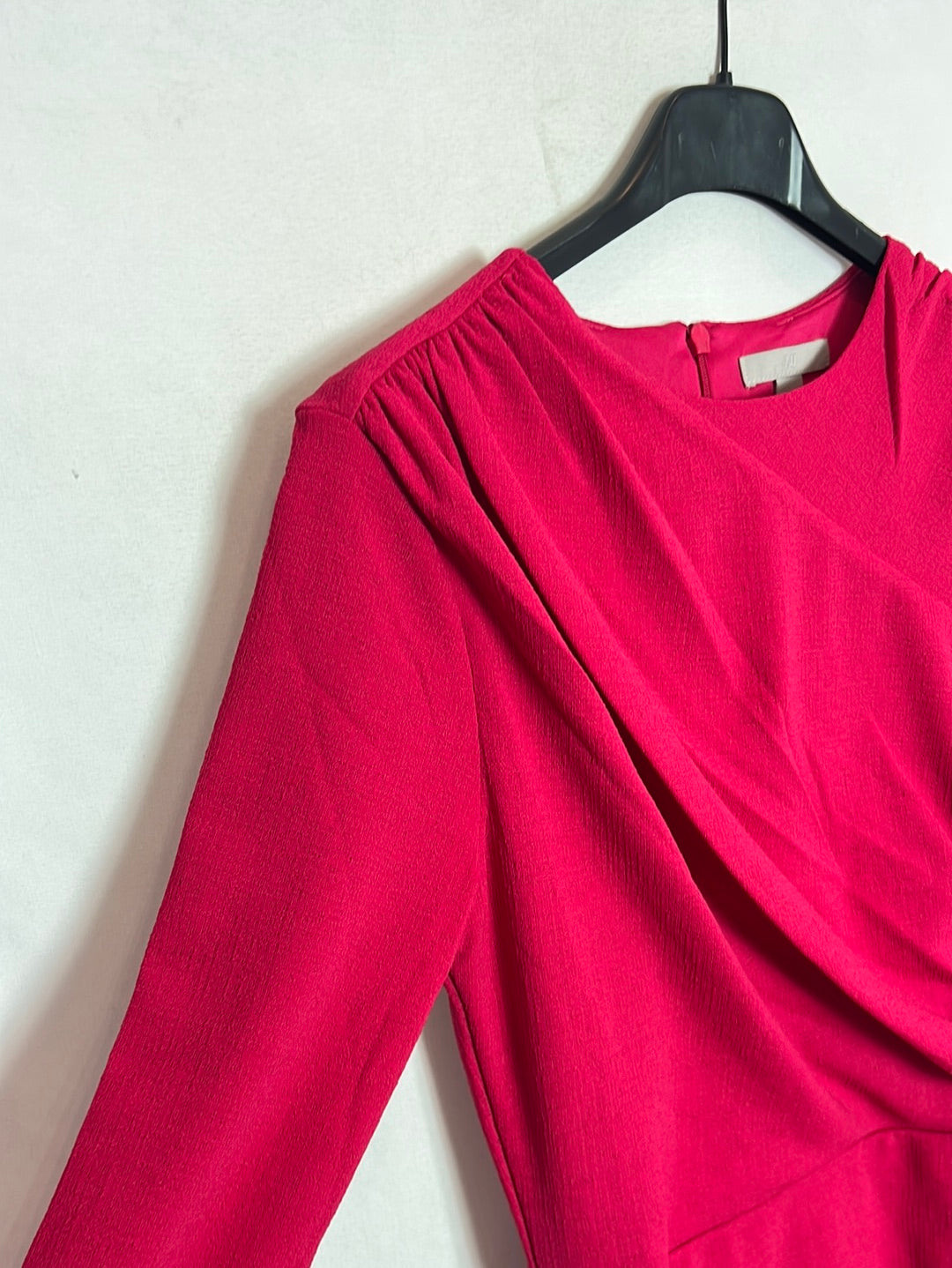 H&amp;M. Short pink ruched dress. TS