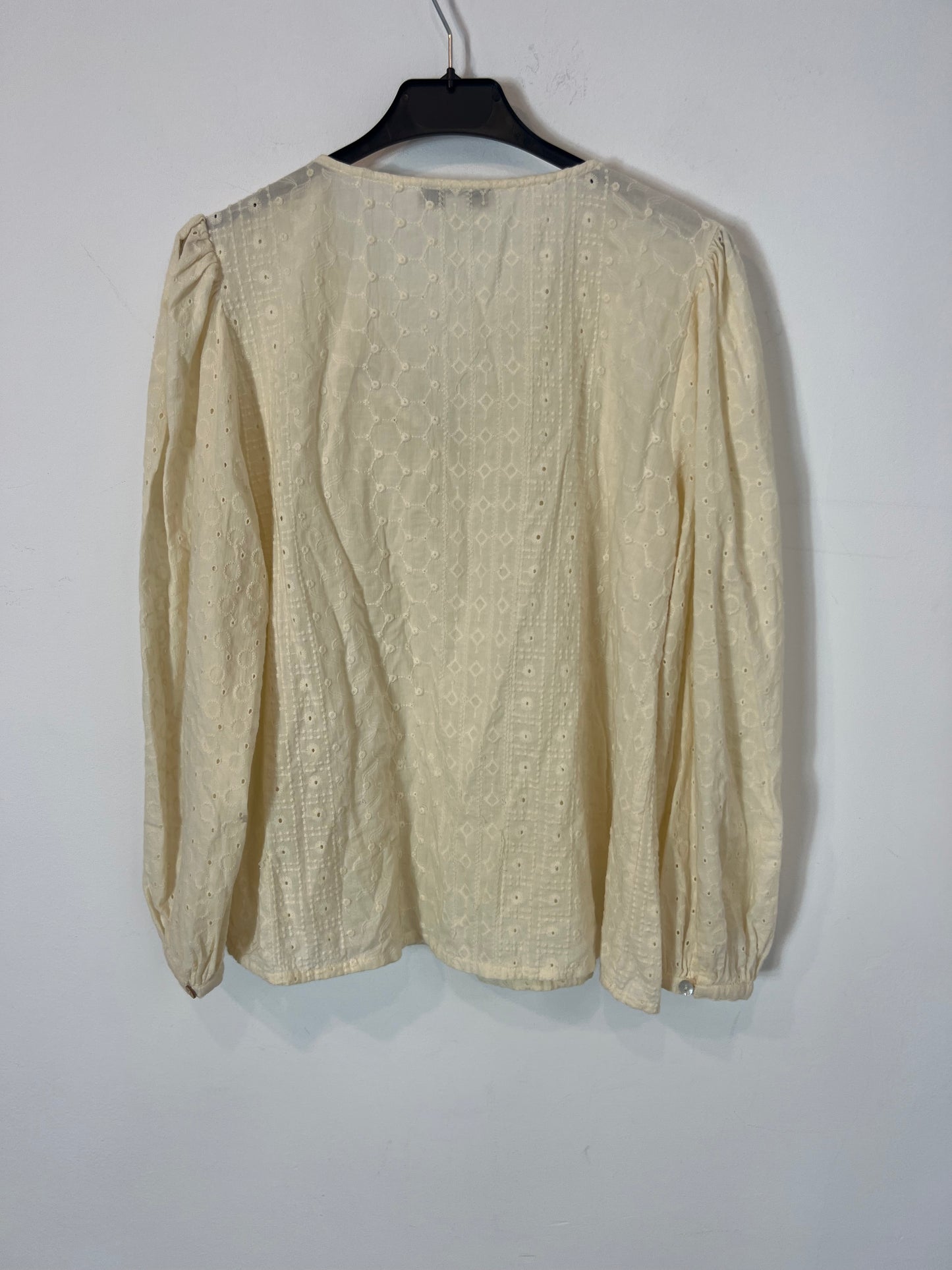 INTROPY. Tm embroidered beige blouse
