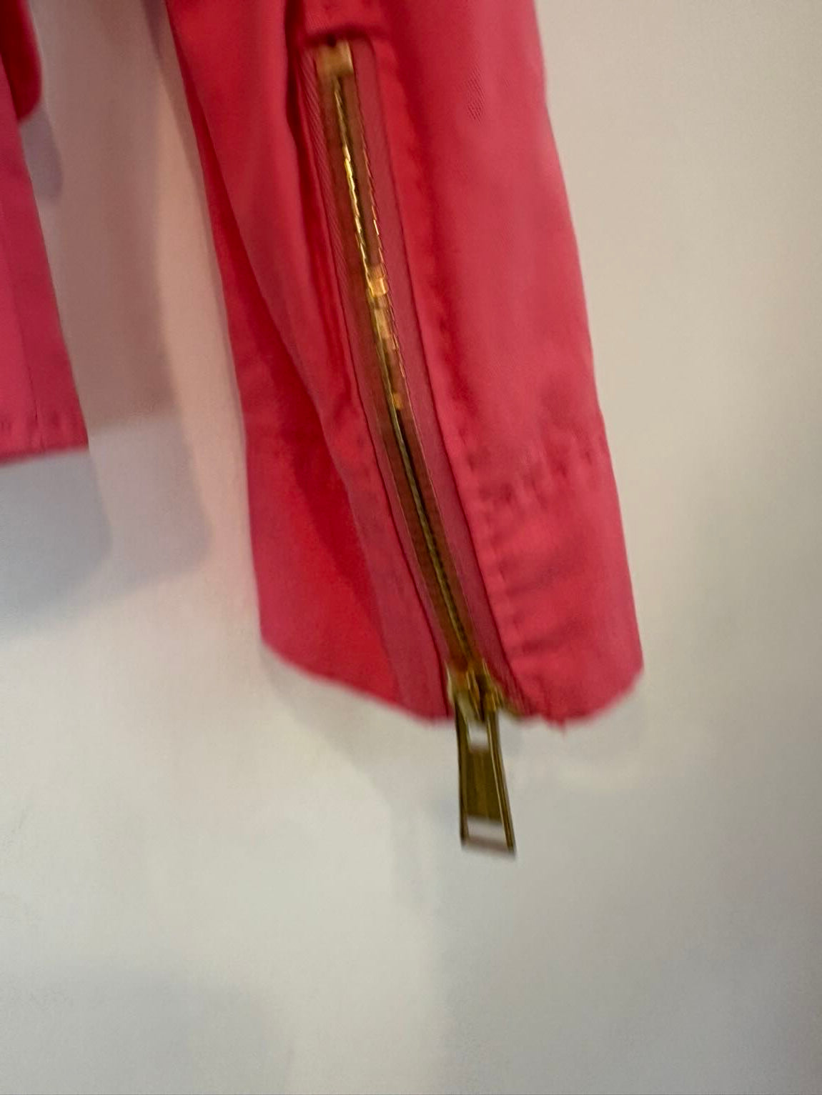 DSQUARED2. Chaqueta rosa cortita cremallera