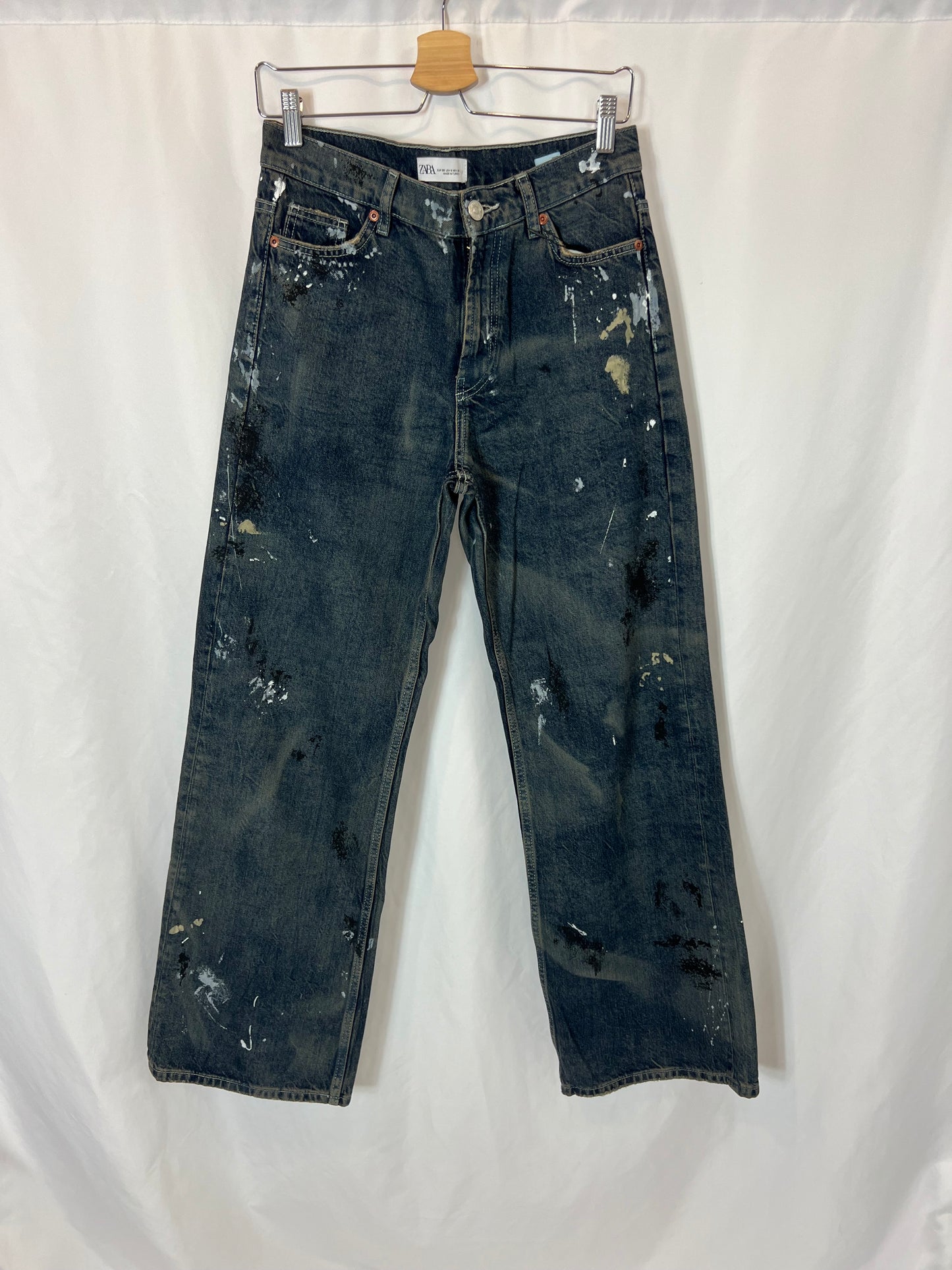 ZARA. Denim pata ancha detalle pintura. T 36