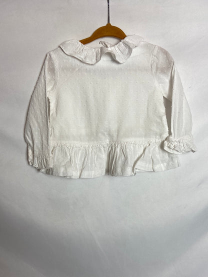 OTHERS. White plumeti blouse with ruffle. Size 12 months