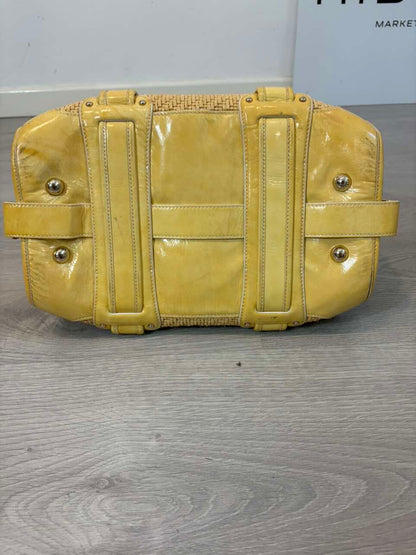 BALLY. Bolso amarillo doble textura