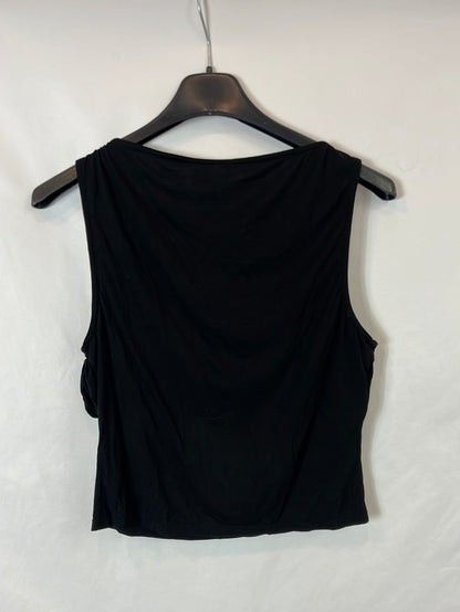 LPA. Black cropped top Tm