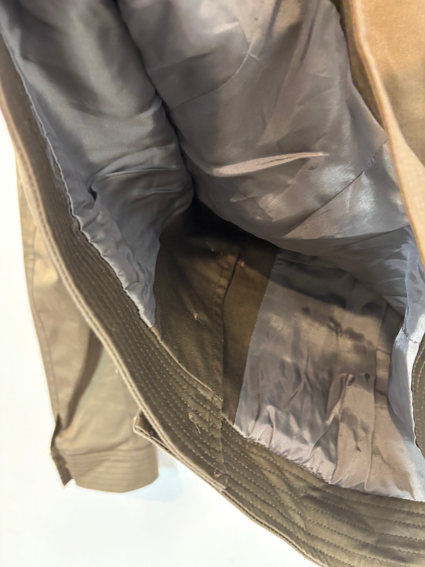 PINKO. Chaqueta verde bolsillos