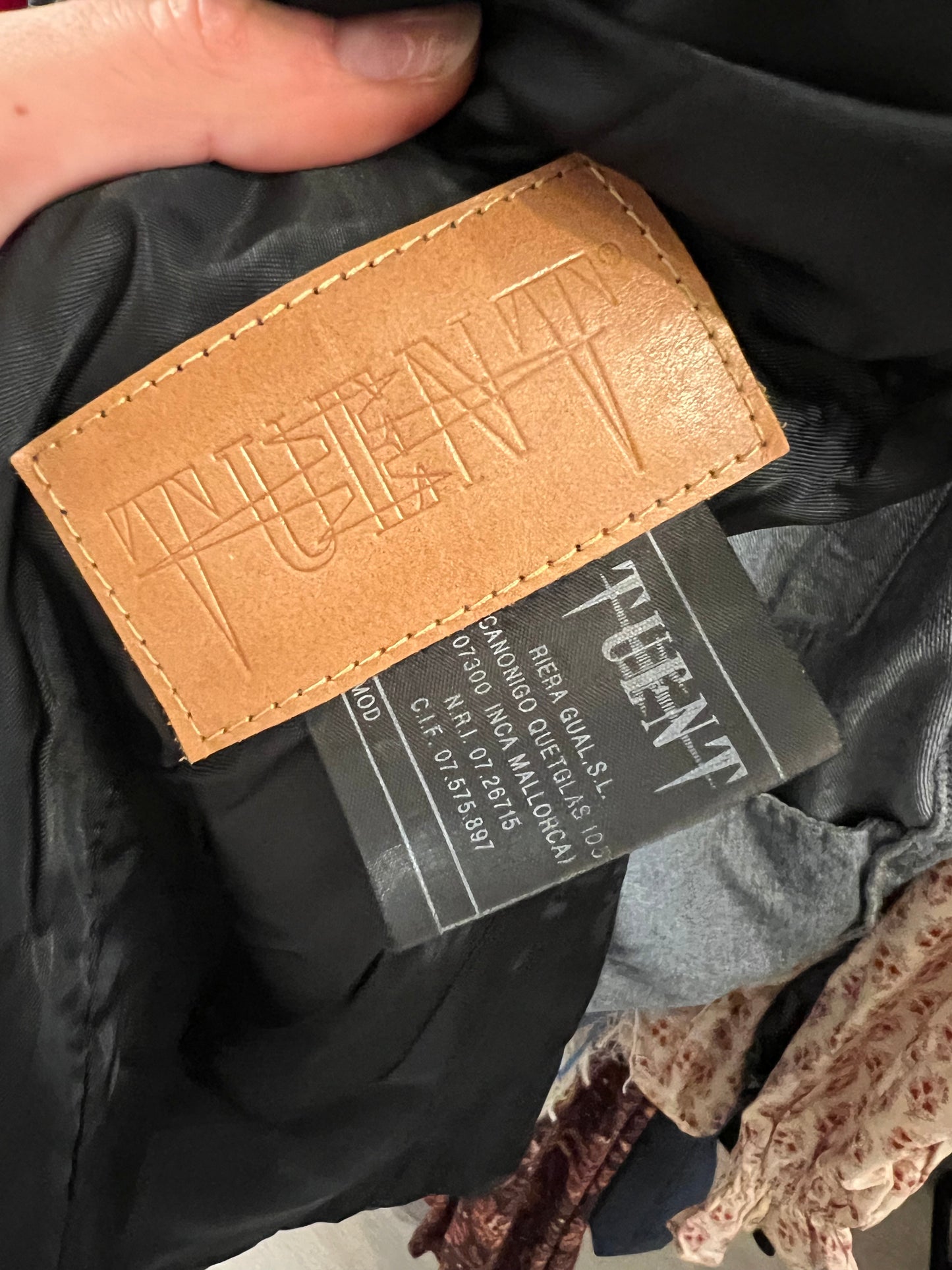 ALFARO. Vintage black leather jacket. TM