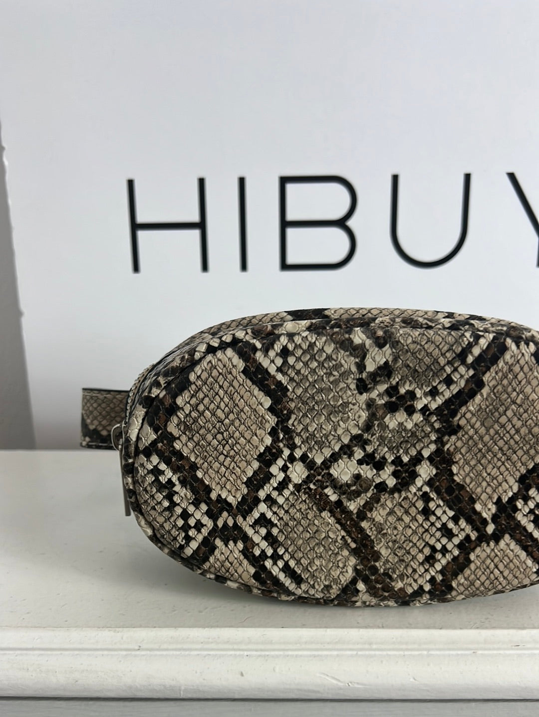 STRADIVARIUS. Snake-effect belt bag