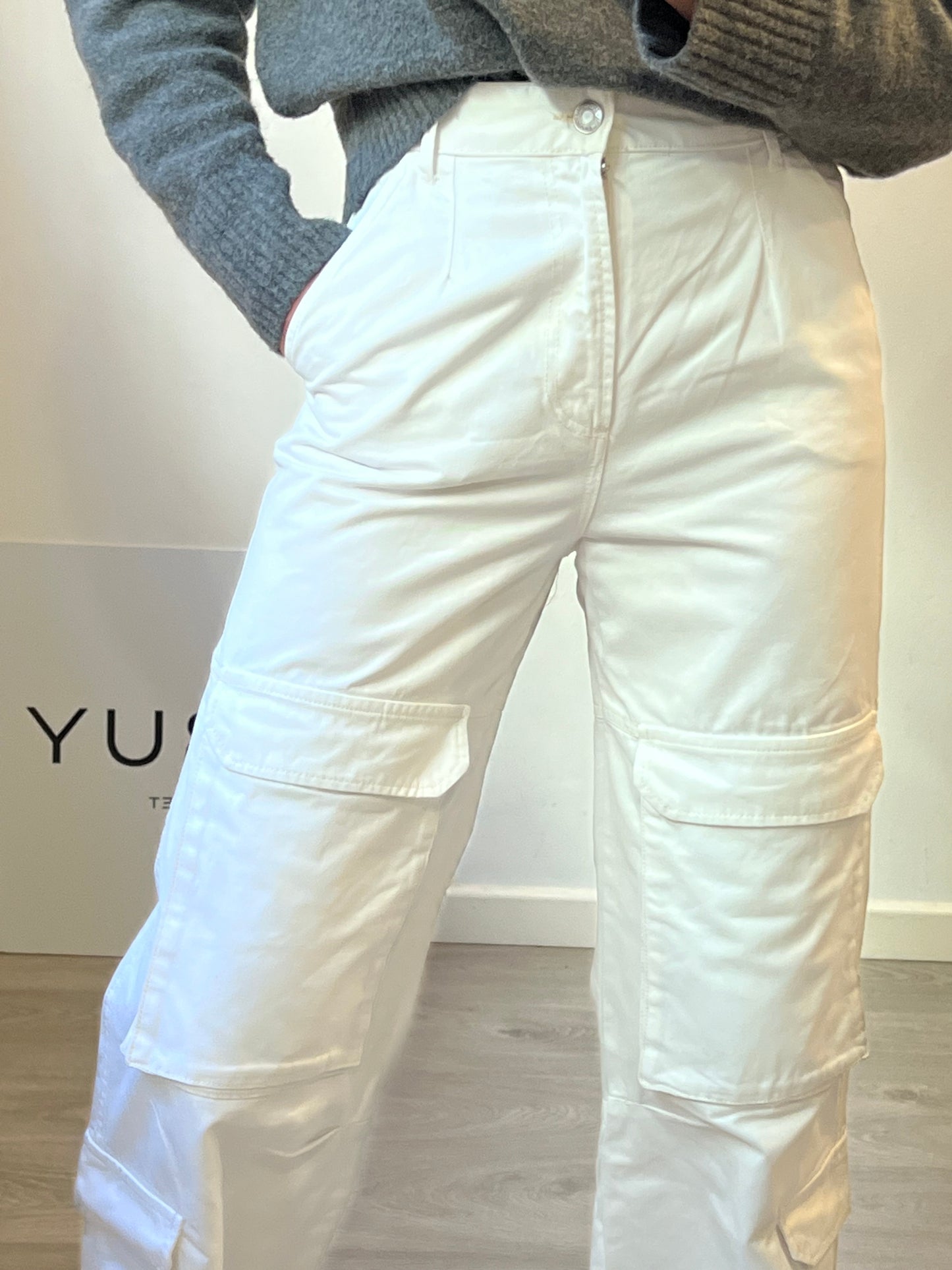 ZARA. Denim blanco pata ancha bolsillos. T 34