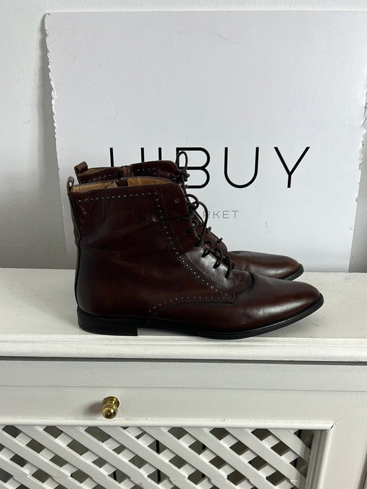 HOBBY. Botines piel marrones cordones. T 38